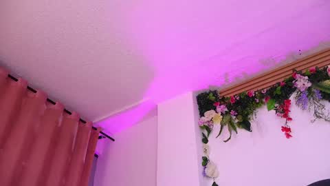 kaylee_lee online show from August 11, 8:27 am