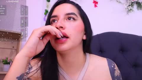 kaylee_lee online show from August 14, 10:30 am