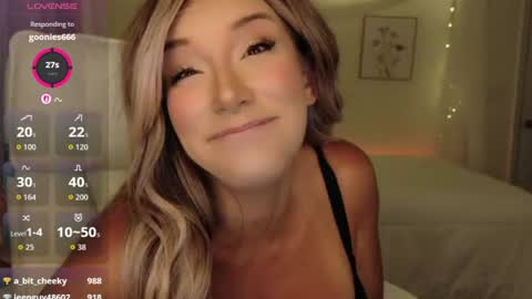 kayleecumsalot online show from August 30, 5:18 am