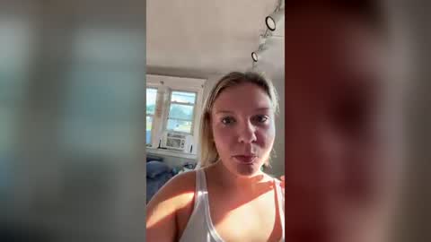 kaymac03 online show from August 6, 9:58 pm