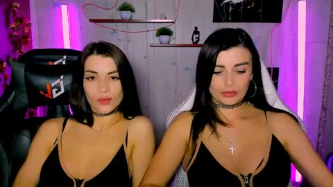 kayworl online show from June 8, 1:50 pm