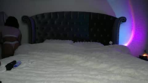 xKayLuvx online show from August 2, 5:03 am
