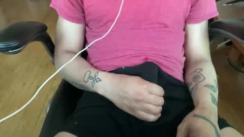 Keesey23 online show from May 31, 11:18 pm