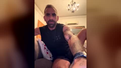 keexxx690900 online show from July 7, 6:34 pm