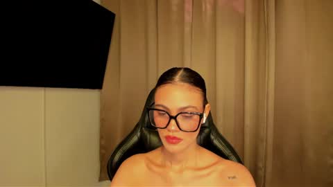 Keily brox online show from August 8, 9:37 pm
