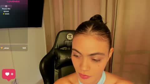 Keily brox online show from August 10, 7:37 pm