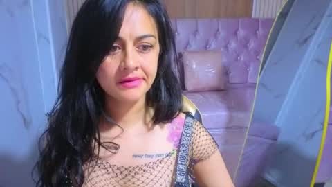 keilyy_b online show from August 11, 4:14 am