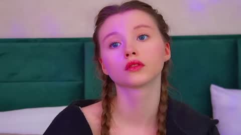 Keira online show from July 17, 1:05 am