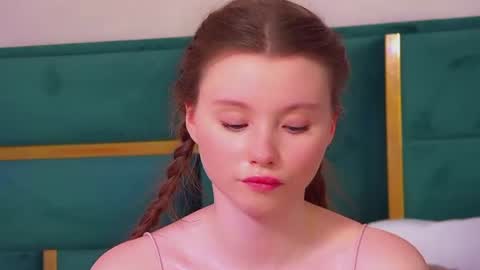 Keira online show from July 17, 4:01 am