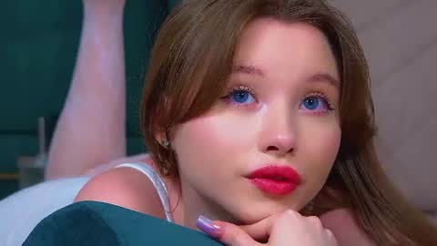 Keira online show from August 10, 11:39 pm