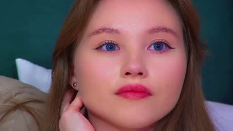 Keira online show from August 11, 4:03 am