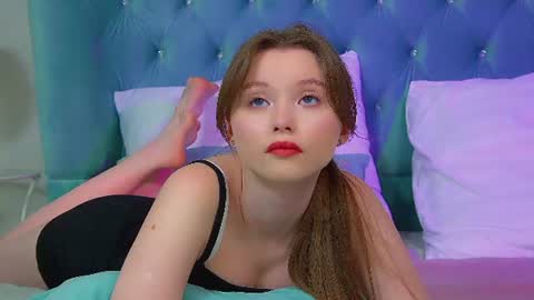Keira online show from August 15, 1:48 pm