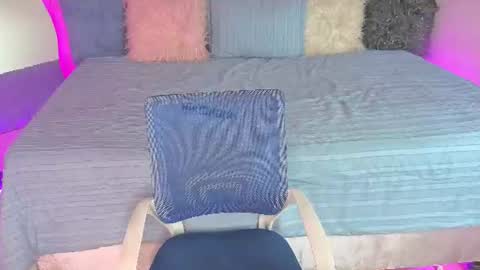 Keisy  online show from August 5, 2:48 pm