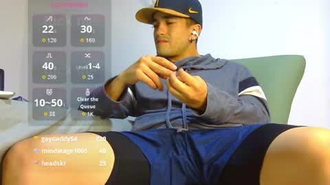 keivid_2303 online show from August 11, 8:38 am