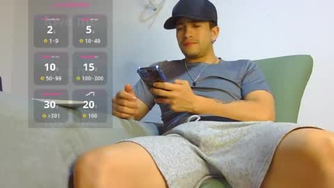 keivid_2303 online show from August 14, 4:49 am