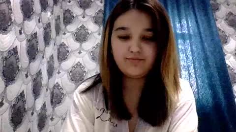 kelli_nuna_bebe online show from May 12, 12:24 am