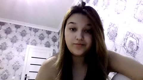 kelli_nuna_bebe online show from May 29, 10:40 am