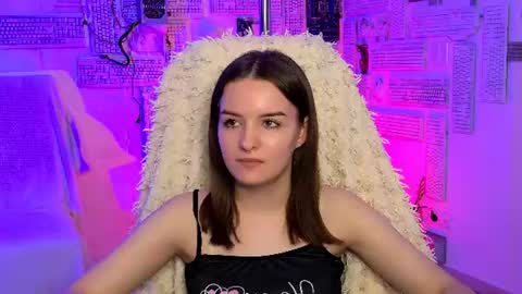 kelliebanshe online show from August 2, 12:45 pm