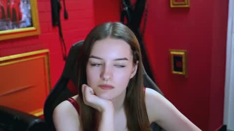 kelliebanshe online show from August 6, 10:47 am