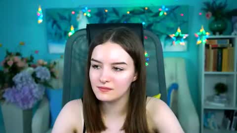 kelliebanshe online show from August 11, 8:49 am