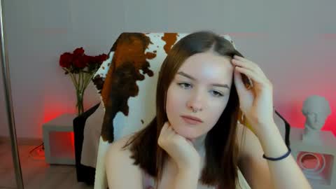 kelliebanshe online show from August 12, 4:26 am