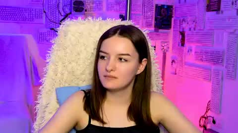 kelliebanshe online show from August 14, 1:59 pm
