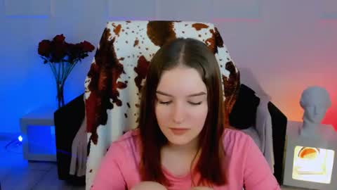 kelliebanshe online show from August 15, 7:56 am