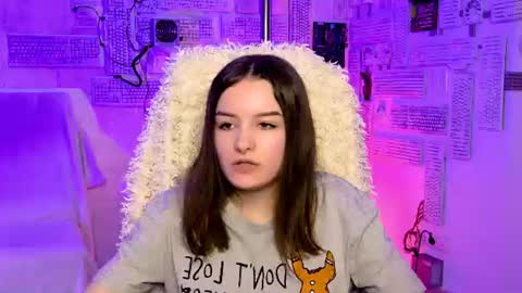 kelliebanshe online show from August 16, 5:33 am