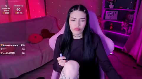 Kelly online show from August 10, 1:34 pm