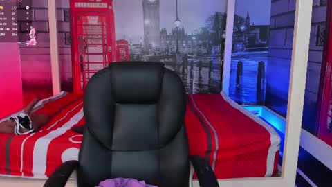 kelly_cute9 online show from August 7, 11:21 am