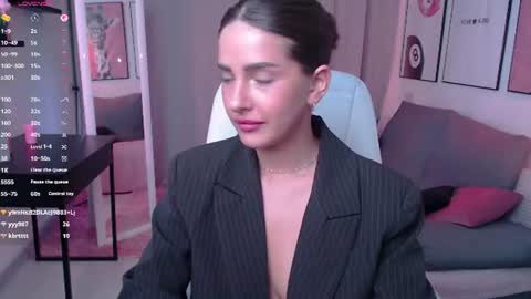 Bella online show from August 14, 11:58 am