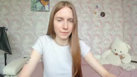 kelly_gerzikaaa online show from June 18, 3:50 am