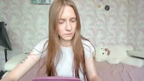 kelly_gerzikaaa online show from June 18, 6:13 am