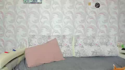 kelly_gerzikaaa online show from July 1, 4:57 am