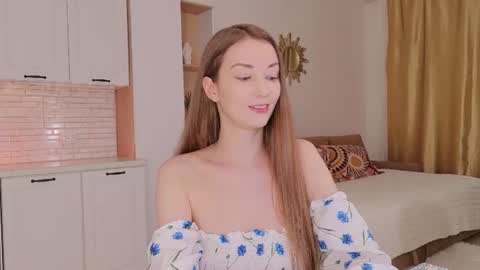Kelly XO online show from August 8, 7:25 pm