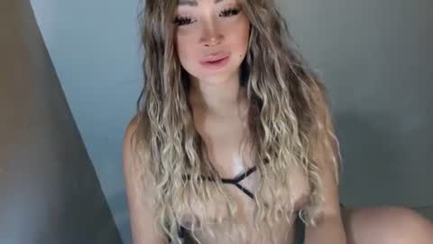 kelly online show from August 4, 8:50 pm