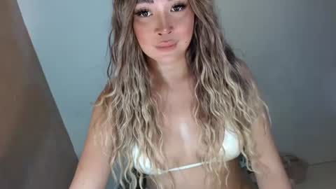 kelly online show from August 14, 2:26 am