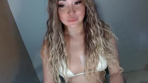kelly online show from August 16, 1:20 am