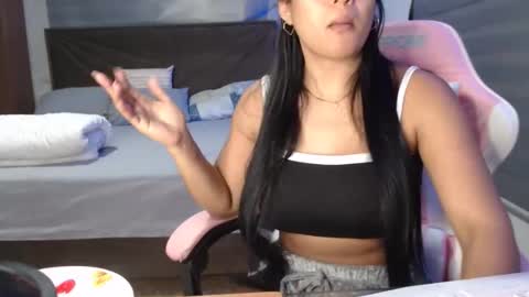 Kelly online show from April 28, 2:21 pm