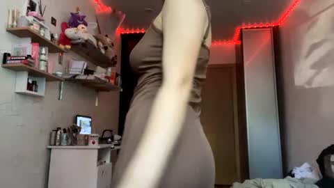 Kelly online show from August 11, 10:39 am