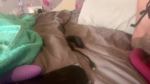 Lacey Lou 26 online show from August 6, 5:06 am