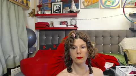 kelly online show from August 3, 4:03 pm