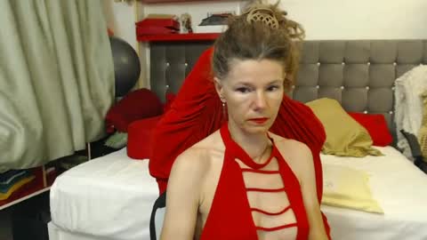 kelly online show from August 10, 10:44 pm