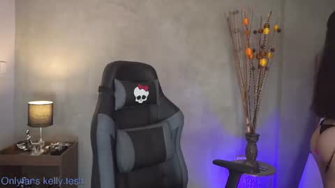 Kelly online show from August 15, 7:51 pm