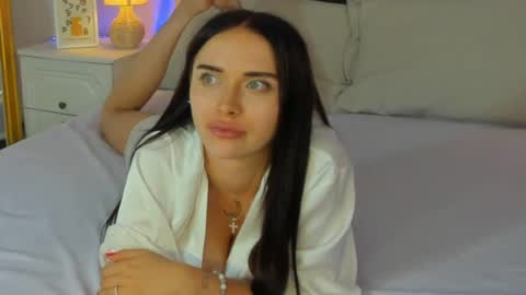 Kelly online show from August 12, 9:44 am