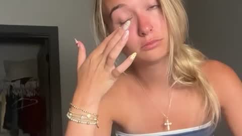 Kelsey Blu online show from July 31, 3:35 am