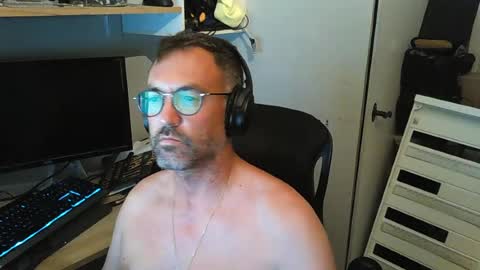 kelvin06133 online show from July 12, 10:05 pm