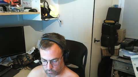 kelvin06133 online show from July 16, 9:04 pm