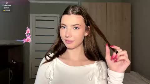 Kely Clark online show from August 7, 8:58 am