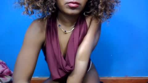 kelyhondra online show from August 6, 10:53 pm